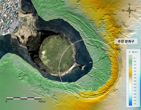 제주1    분화구흔적1 2.jpg