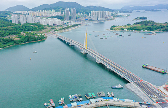 여수    소호 쪽에서 바라본 선소대교    .jpg