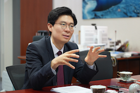조정훈.jpg