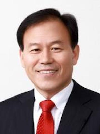 윤한홍.jpg